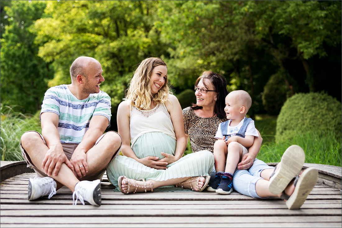 Schwangerschaftsbilder mit der Familie